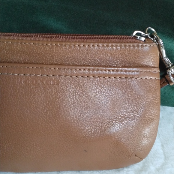 Coach Small Bag: Tan - Picture 6 of 6